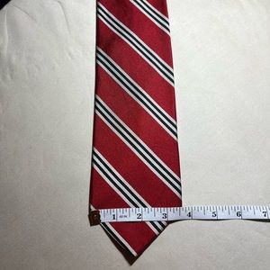 Brooks Brothers red stripe tie